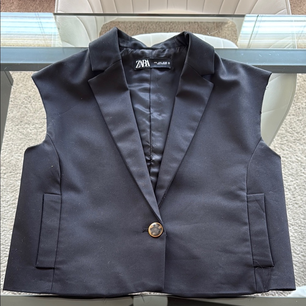 Zara Women's Black Sleeveless Blazer